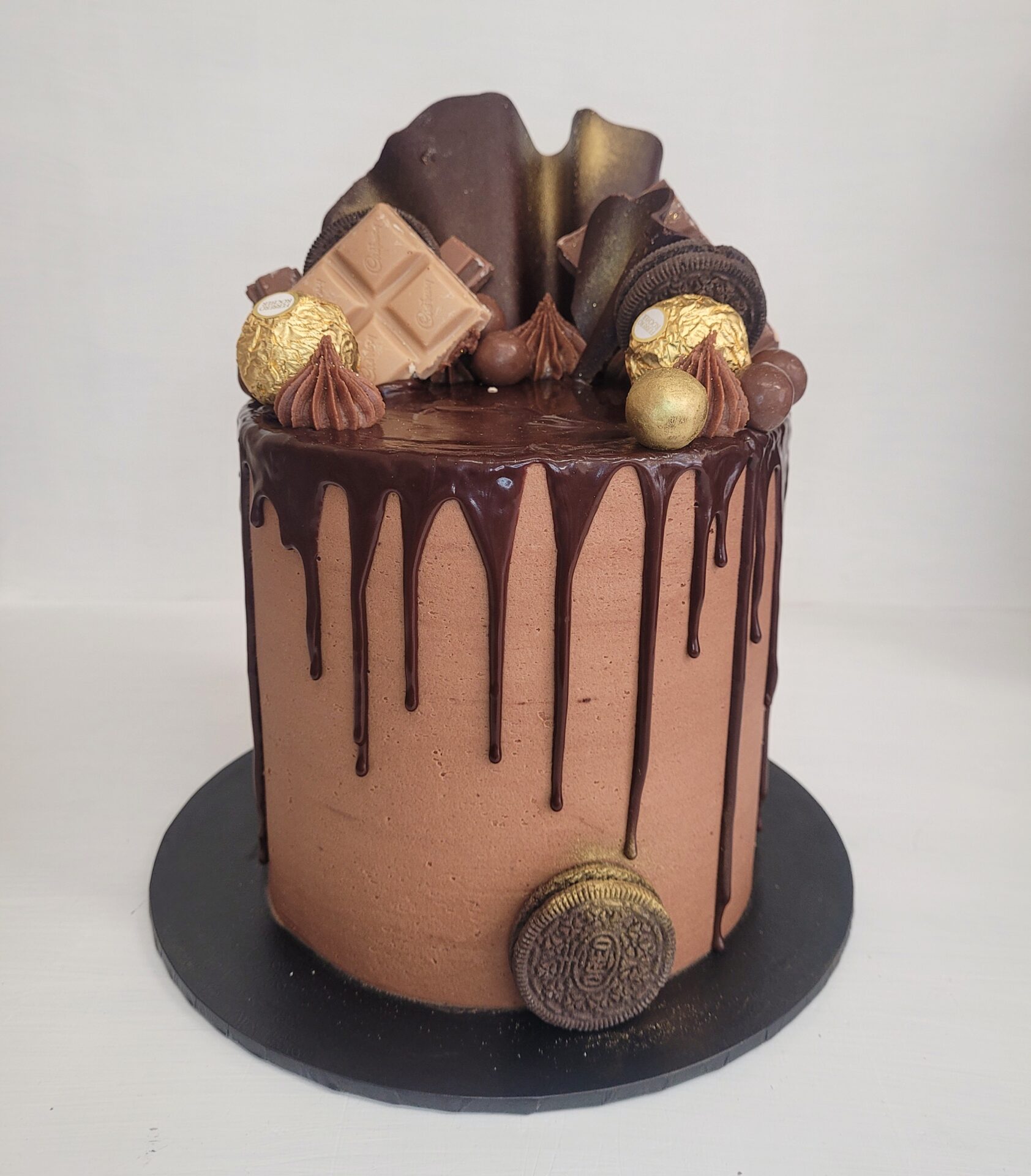 Chocolate Lovers Cake - Sweet On Cup Cakes