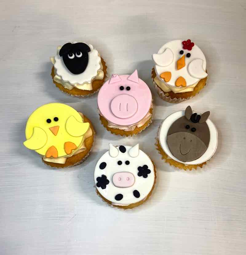 Animal Cupcakes - Sweet On Cup Cakes